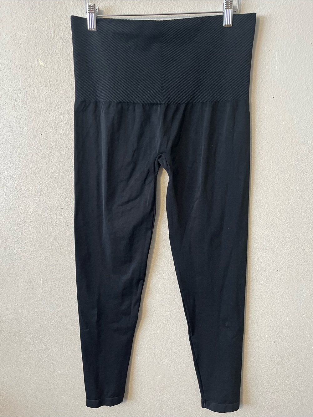 Assets by Spanx high-waist seamless leggings with a textured elastic waistband